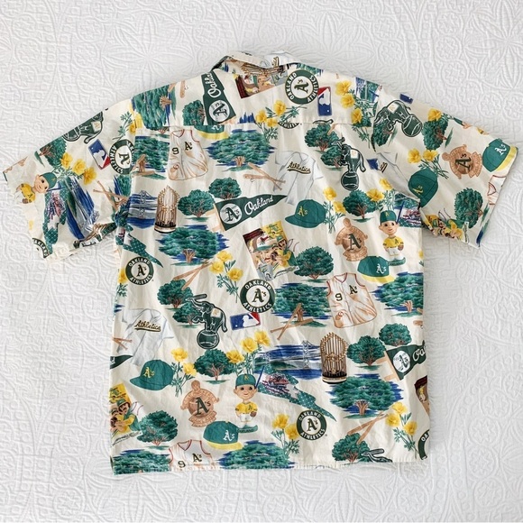 RARE🔥 Reyn Spooner Oakland Athletics Hawaiian Shirt - Picture 2 of 4